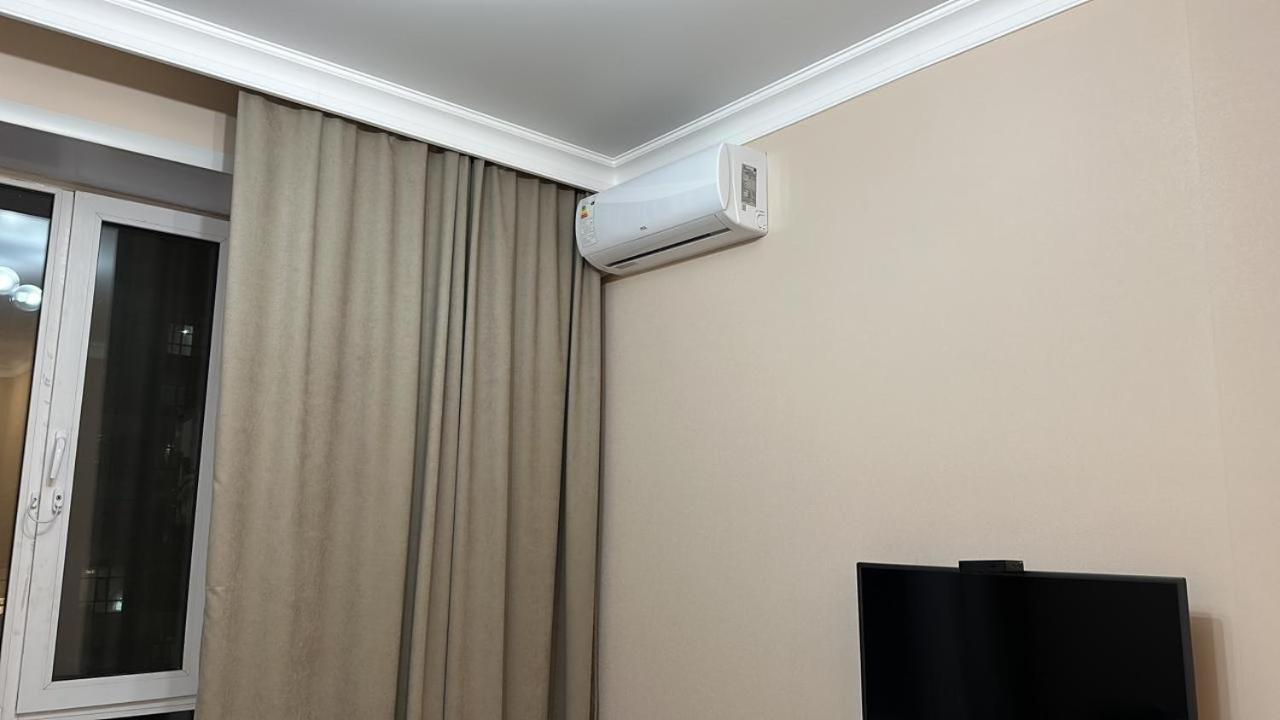 1 Комнатная Рядом C Expo, Mega Silk Way Appartement Astana Buitenkant foto